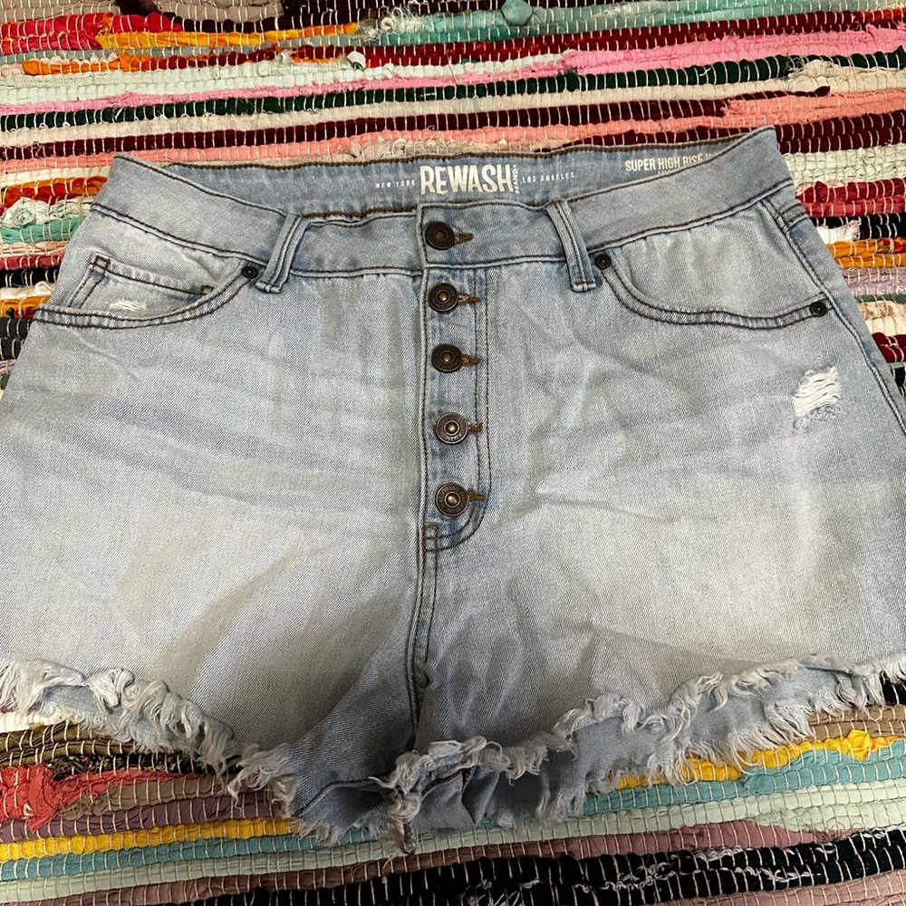 Rewash Women's Light Blue Frayed Jean Shorts